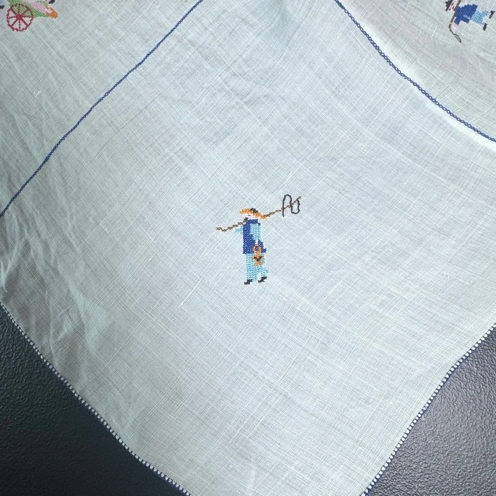 Vintage Hand Embroidered Chinoiserie Linen Tablecloth Pagoda Rickshaw White 34in